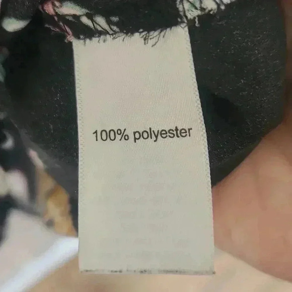 Maurices Plus  Size Floral Button Front Tank Size 3 - Picture 8 of 11